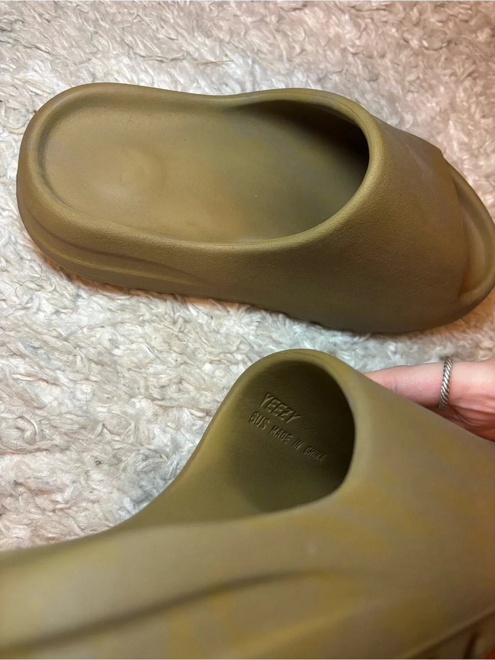 Yeezy Slides in the color Ochre - Picture 4 of 6